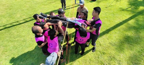 unite the strength of the team and create brilliance training